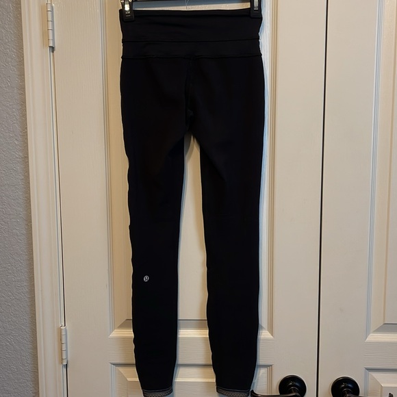 Lululemon Run: Runder Under Pant REVERSIBLE - Picture 5 of 11